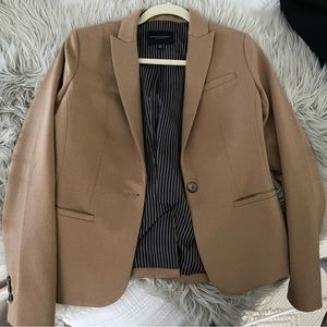 Worn ONCE! Banana Republic blazer size 0.